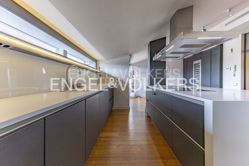 Foto c8d71598-aa7c-4ada-a935-f3d965640254. Duplex con riscaldamento parcheggio in Centre Sabadell
