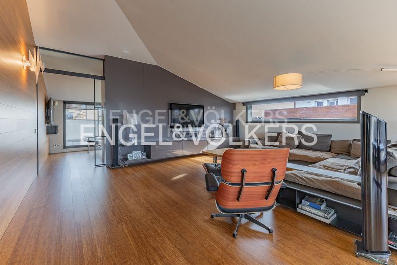 Foto f3ad3916-5251-4353-9a80-785702401eda. Duplex con riscaldamento parcheggio in Centre Sabadell