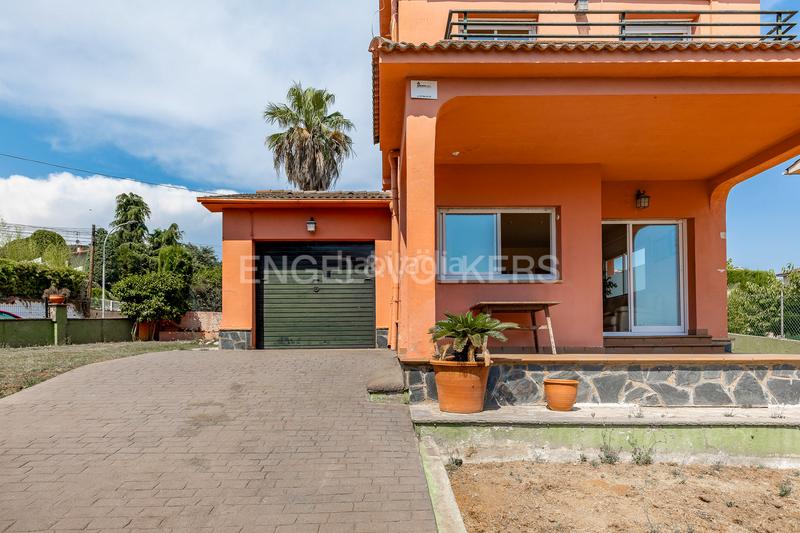 Foto 3a288893-3c8e-47ea-a6e1-9483a4efe458. Casa con riscaldamento parcheggio in Bigues i Riells del Fai