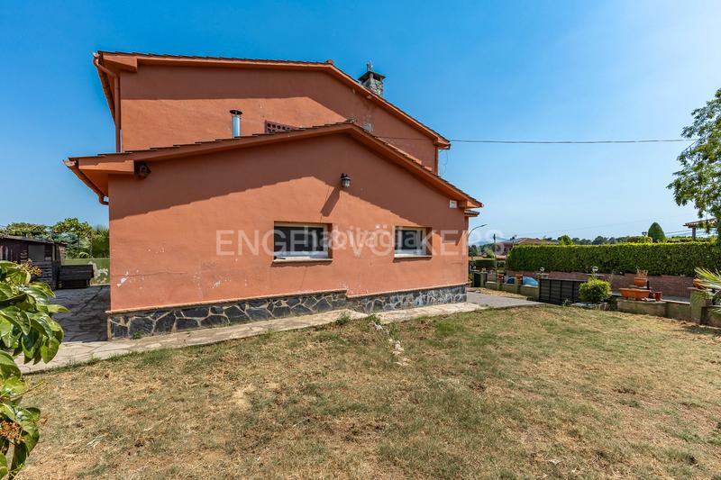 Foto 89b53f37-bcdb-4e8d-8abe-5e0c1fbf52e3. Casa con riscaldamento parcheggio in Bigues i Riells del Fai