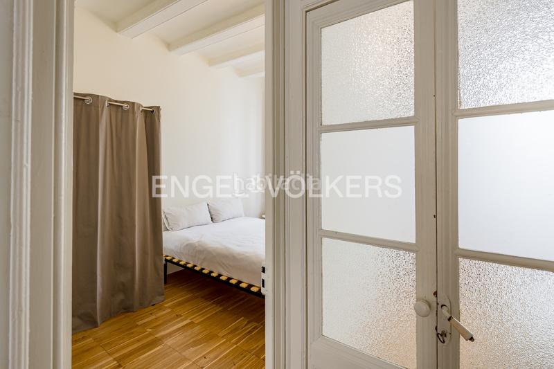 Foto 52d98d20-52e6-4f15-a86b-f7c0298129f6. Miete appartement mit heizung in Raval Barcelona