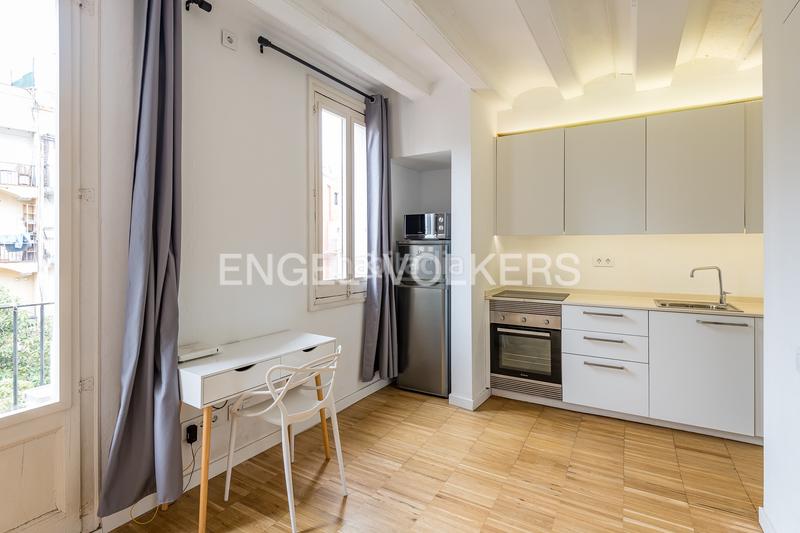Foto 9981bb8b-1528-4597-baa8-cf23ecc1c103. Rent apartment with heating in Raval Barcelona