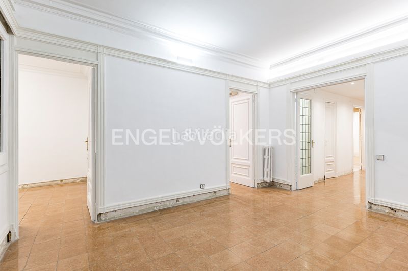 Foto d7d1cf32-afb8-46d1-8761-427c94c144a8. Pis amb calefacció a Dreta de l´Eixample Barcelona