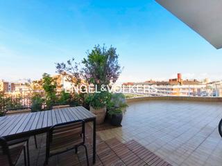 Location Attique à La Nova Esquerra de l´Eixample. Impresionante ático dúplex renovado