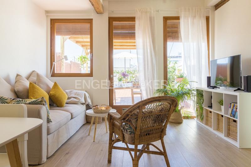 Foto 16a0612a-4b1d-486b-aba6-af1110c3809c. Alquiler ático atico con estupenda terraza en Gòtic Barcelona