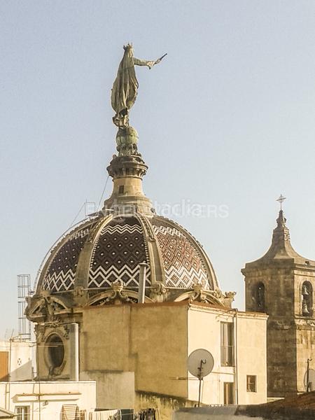Foto 1e30bbda-7c6f-42bd-aace-4096d68d6a2e. Alquiler ático atico con estupenda terraza en Gòtic Barcelona