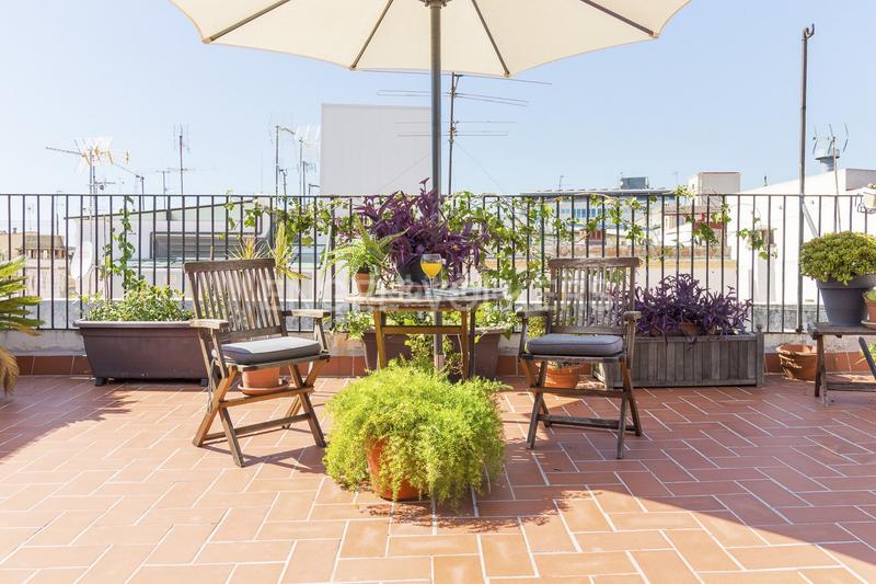 Foto 15acdf51-acd6-47cc-b598-31234a225848. Lloguer àtic amb calefacció a Gòtic Barcelona