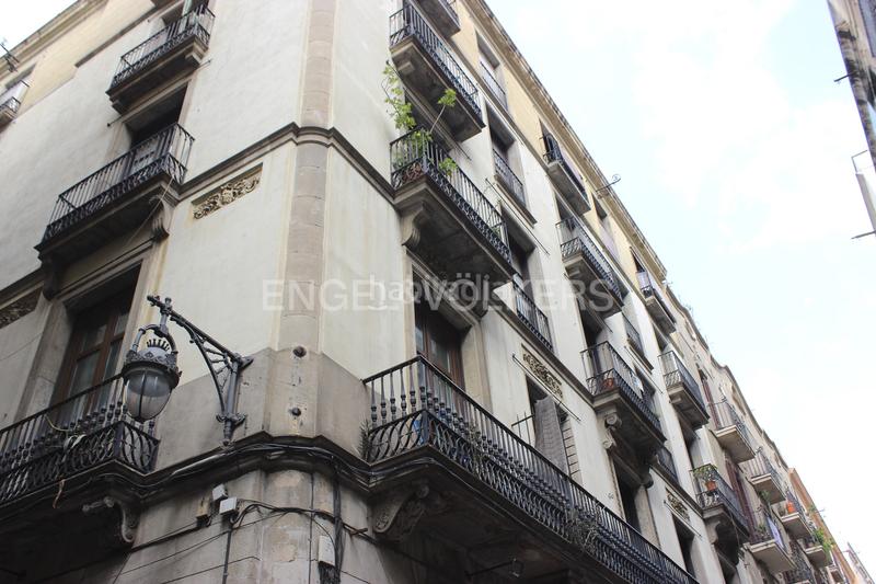 Foto 10eb0740-19df-40d8-b602-3c981682b5f5. Rent penthouse with heating in Gòtic Barcelona