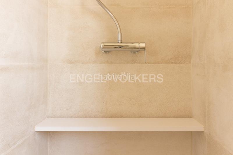 Foto 16f8a267-4412-45cb-9aed-431921341924. Rent penthouse with heating in Gòtic Barcelona