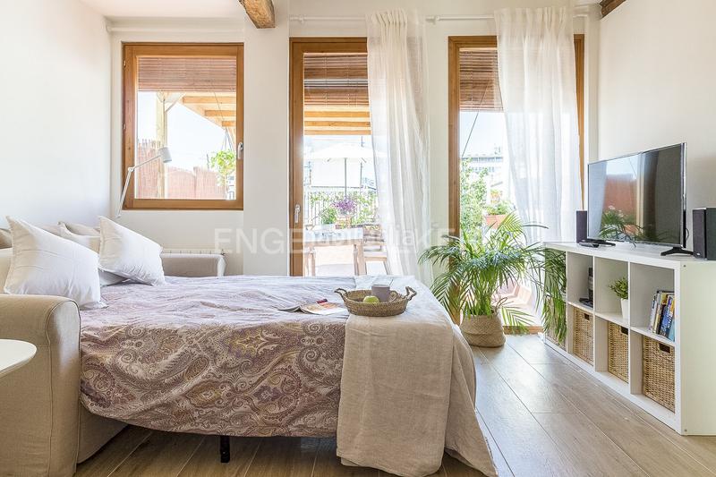Foto 4f147801-ce66-4b59-b594-1aa69f4e6b66. Rent penthouse with heating in Gòtic Barcelona