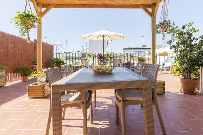 Foto 59296d74-48ee-451a-9587-fc2cb6d511b2. Rent penthouse with heating in Gòtic Barcelona