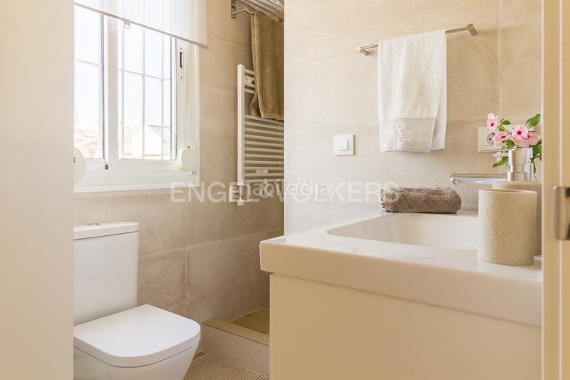 Foto 8706326c-fb46-4729-92c5-45e36f9c7576. Rent penthouse with heating in Gòtic Barcelona