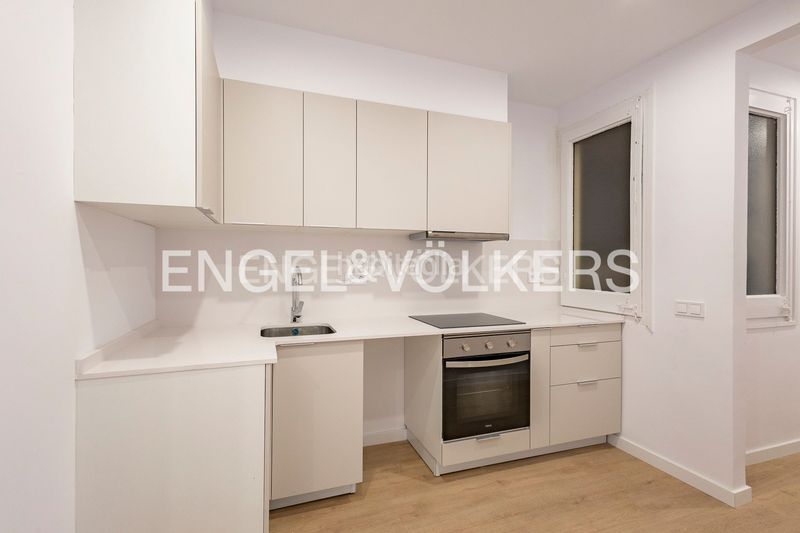 Foto d8a6cd5a-e137-4418-a6ea-6790413319f6. Pis amb calefacció a Barri de les Corts Barcelona