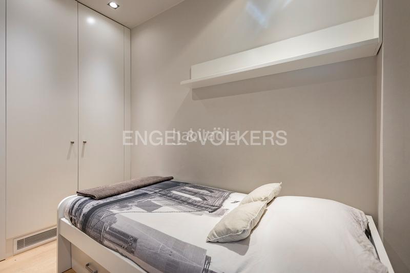 Foto 41da48e3-e1d5-4635-9caa-96a0a3fef18e. Alquiler apartamento gran piso con piscina y vistas en tres torres junto sarria en Barcelona