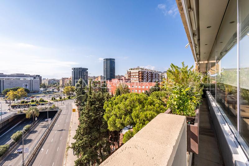 Foto e25a2eab-b8b6-47f8-8960-094635478ad9. Alquiler apartamento gran piso con piscina y vistas en tres torres junto sarria en Barcelona