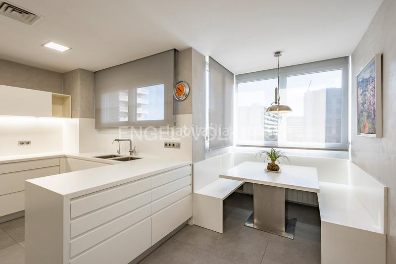 Foto 41696008-dad1-4933-9459-44ceae14b7be. Rent apartment with heating parking pool in Pedralbes Barcelona