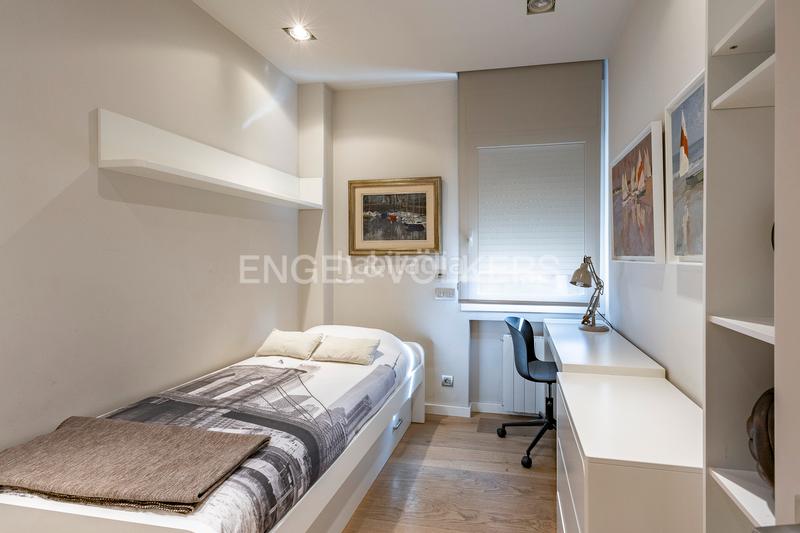 Foto 43a3f673-2f7b-44db-b0ff-0502b625396b. Rent apartment with heating parking pool in Pedralbes Barcelona