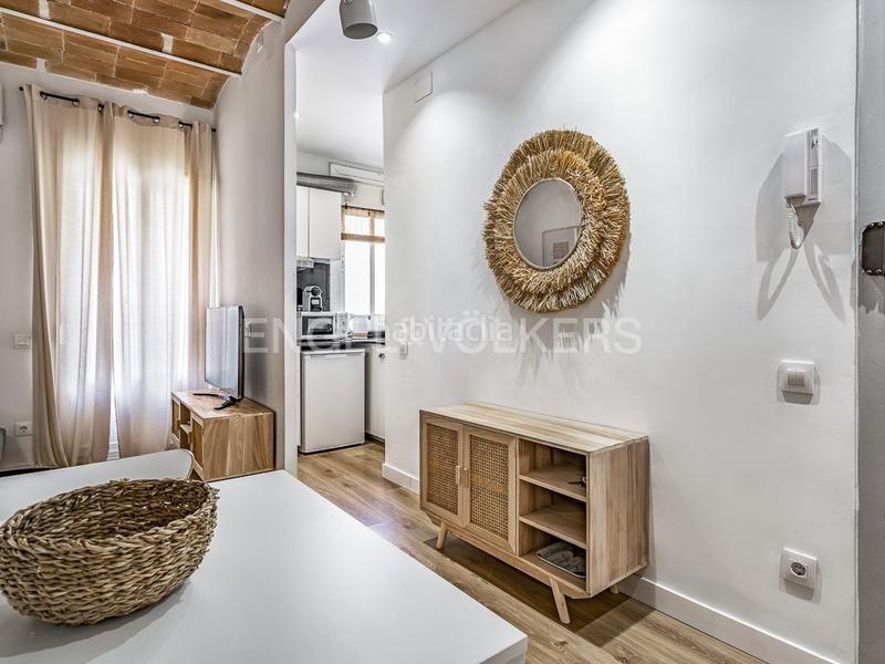 Foto d8c1f83d-f591-4a4d-81a8-1f75c51555f2. Alquiler apartamento moderno y totalmente equipado, temporal en la Barceloneta en Barcelona