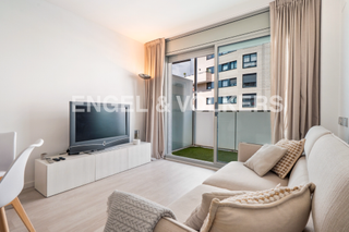 Rent Apartment in Provençals del Poblenou. Piso temporal con terraza en poblenou