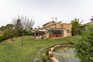 Casa en Vallromanes. Cómoda unifamiliar en el centro de vallromanes