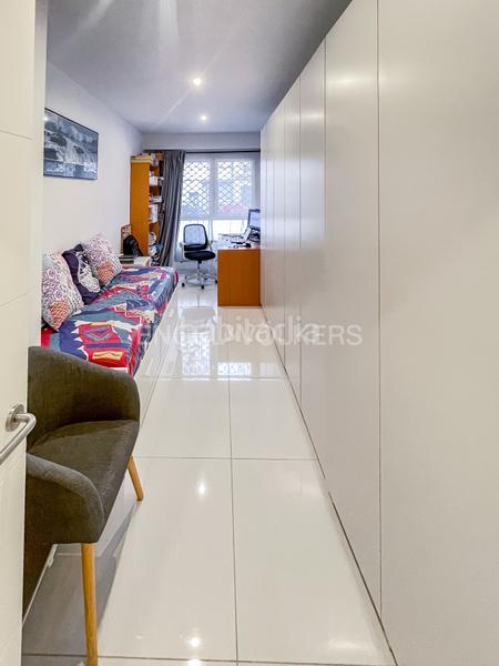 Foto 983d798d-e1fb-47d3-81d0-e2cacd1fb76d. Alquiler apartamento excelente bajos en cornella de llobregat en Cornellà de Llobregat