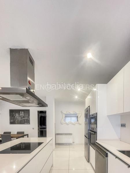 Foto c26ebd46-b92b-4aca-8d7d-24a51071b47a. Lloguer apartament amb calefacció a Riera Cornellà de Llobregat