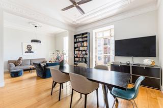 Apartamento en Dreta de l´Eixample. Soleado piso con mucho espacio y encanto en la calle casp