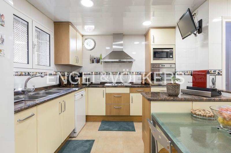 Foto 07476df6-9484-4aeb-a056-8f64265fc3dd. Casa exquisita residencia en vallcarcapenitents, gràcia, en Barcelona