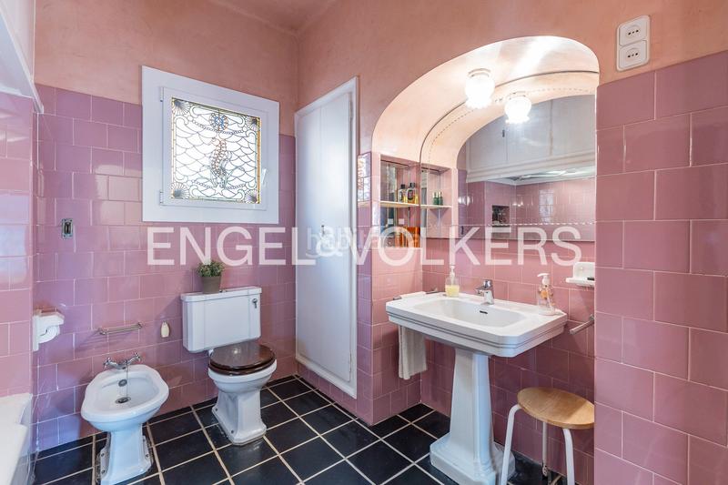 Foto 27860b53-f68f-4956-a5df-8b09cef6e84d. Casa exquisita residencia en vallcarcapenitents, gràcia, en Barcelona