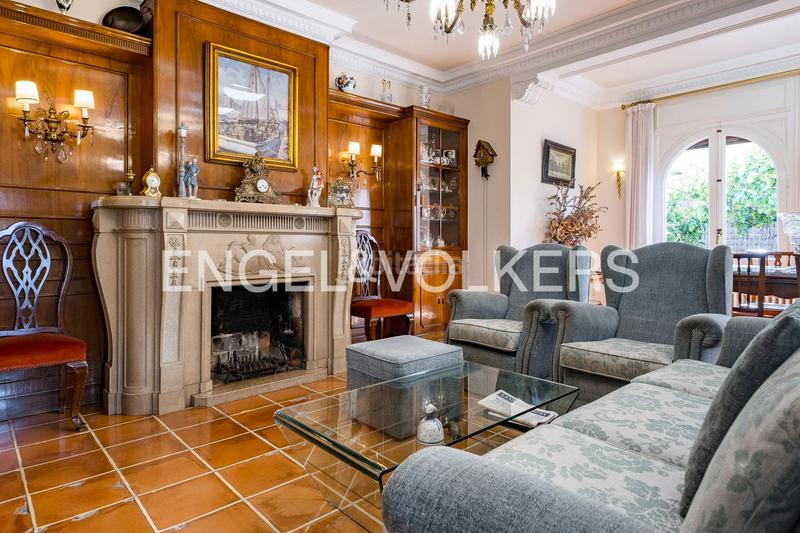 Foto 39ba5ca5-b70b-42a2-ba75-1c563bf13a4b. Casa exquisita residencia en vallcarcapenitents, gràcia, en Barcelona