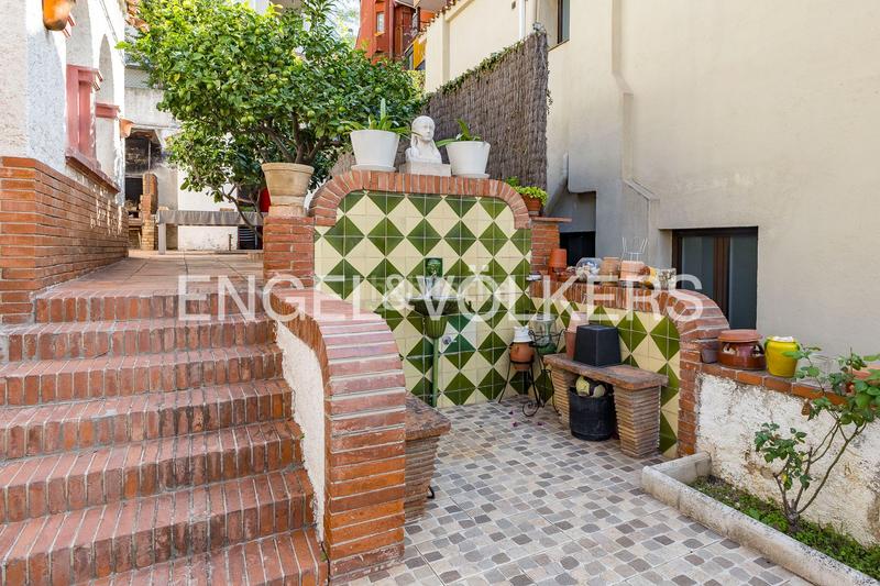 Foto b9950015-e144-45b5-b065-c8e9c9c36258. Casa exquisita residencia en vallcarcapenitents, gràcia, en Barcelona