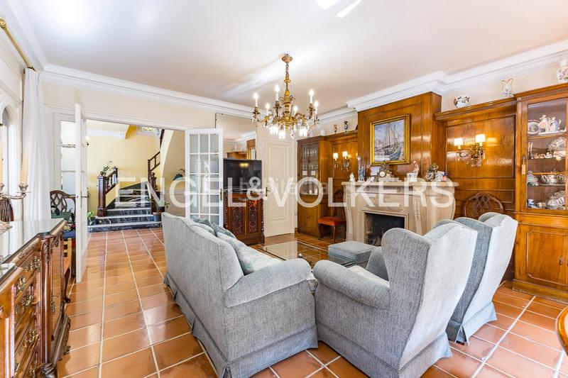 Foto e0bada27-f9bc-4f39-872b-a94a1f10c788. Casa exquisita residencia en vallcarcapenitents, gràcia, en Barcelona