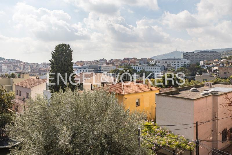 Foto e94b8d8f-4403-4cbf-9a92-f90e4c35b2e0. Casa exquisita residencia en vallcarcapenitents, gràcia, en Barcelona