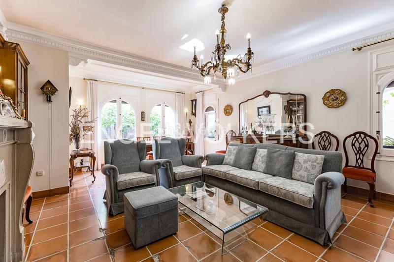 Foto fdd1393e-99d5-4e60-877f-757512e42254. Casa exquisita residencia en vallcarcapenitents, gràcia, en Barcelona