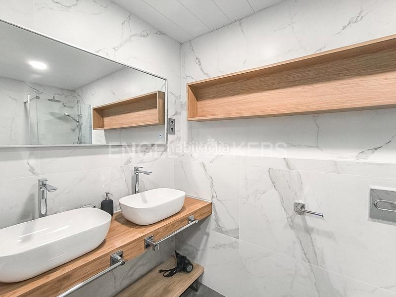 Foto 83b34ab1-6079-4805-b952-6469f54aa9b3. Location duplex avec chauffage dans La Salut Barcelona