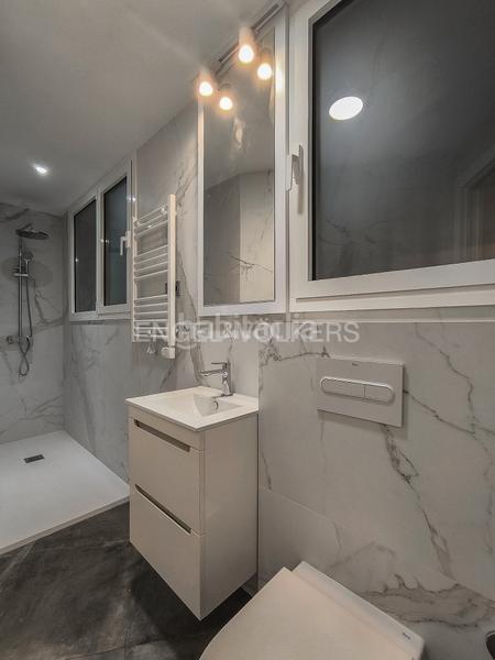 Foto ae019795-0ddb-441e-8d6a-b7fc326af3a2. Location duplex avec chauffage dans La Salut Barcelona