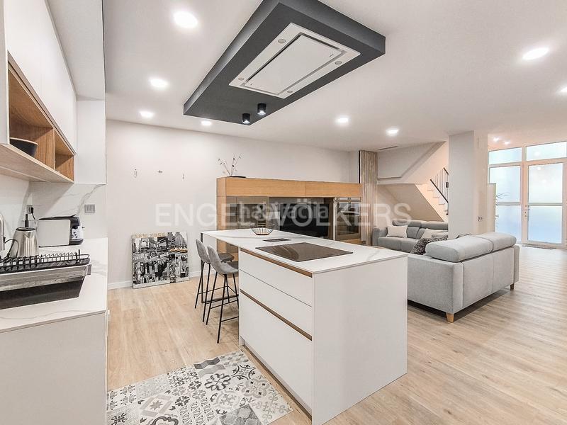Foto b14a90fc-e619-4ca0-ac11-66ae98f06f13. Location duplex avec chauffage dans La Salut Barcelona