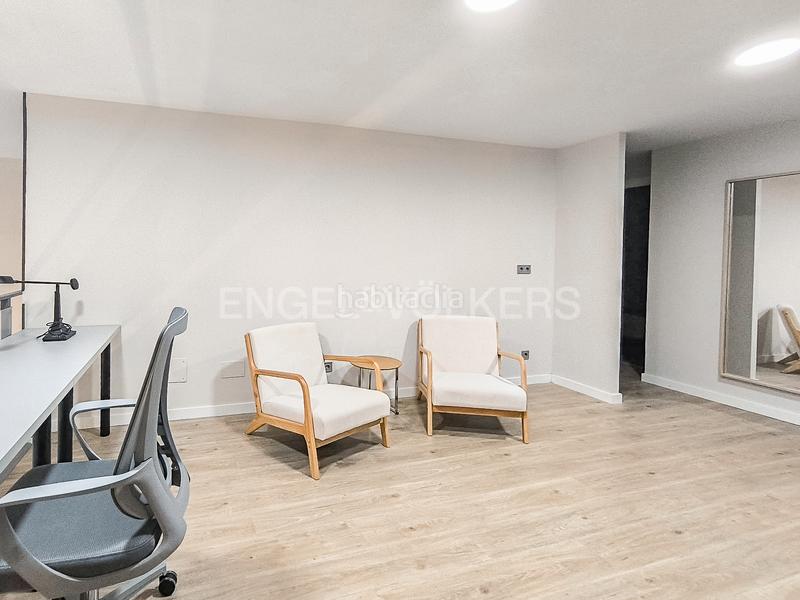 Foto d195e51b-b4b3-41f1-ab46-87f7425ef4d2. Location duplex avec chauffage dans La Salut Barcelona