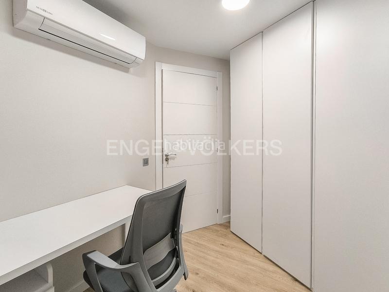Foto e579faba-a269-447e-bcf0-b9aa0dd17c37. Location duplex avec chauffage dans La Salut Barcelona