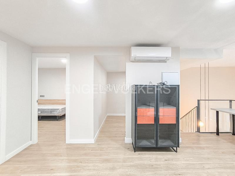 Foto f32e3064-bdb6-415a-866d-99c136e65c6e. Location duplex avec chauffage dans La Salut Barcelona