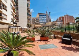 Apartament a Sagrada Família. Impresionante propiedad con terraza cerca de passeig sant joan