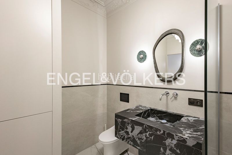 Foto 1637be91-22eb-4740-8296-fcd7e428c99e. Pis amb calefacció a Raval Barcelona