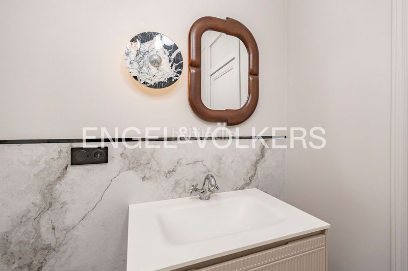 Foto 25db171a-a178-4a68-8499-12752d99ec37. Pis amb calefacció a Raval Barcelona