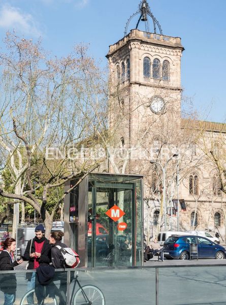 Foto 27918ec2-ccac-4587-9226-4de2c137b9a3. Pis amb calefacció a Raval Barcelona