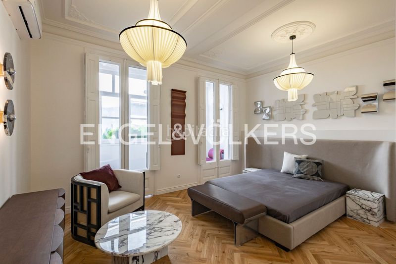 Foto d32c397e-3e9e-4ba9-9c48-d631e9288028. Pis amb calefacció a Raval Barcelona