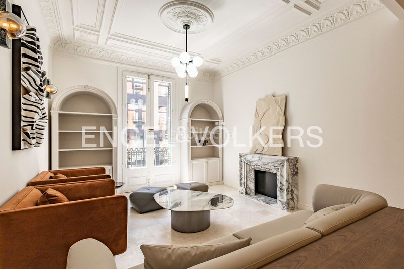 Foto e06e5dc4-d80a-44cb-a993-629ffbd350e9. Pis amb calefacció a Raval Barcelona