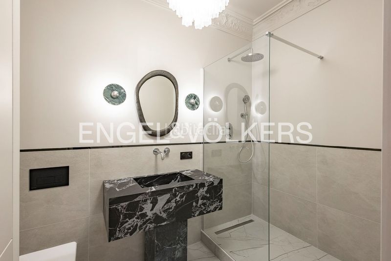 Foto f7b4284d-19ab-468f-858b-689316f63598. Pis amb calefacció a Raval Barcelona