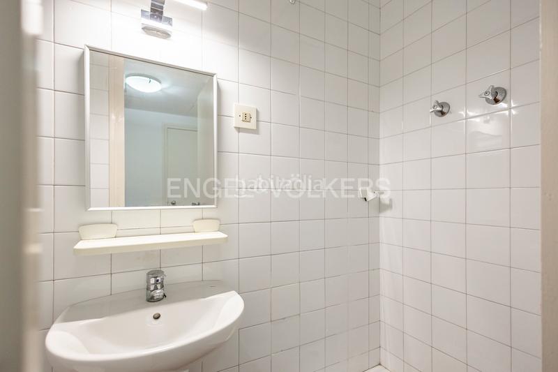 Foto d8484860-2340-4e95-bba0-ef7b9c4e04a2. Alquiler apartamento luminoso piso con terraza, zona ajardinada y parking en Pedralbes en Barcelona