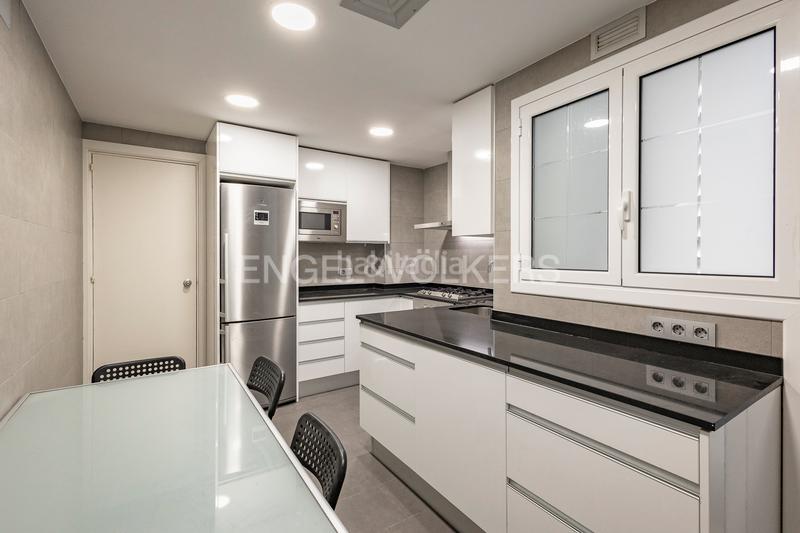 Foto 88b634fc-d0f5-436d-b477-d8e0ca3e90f4. Rent apartment with heating parking in Pedralbes Barcelona