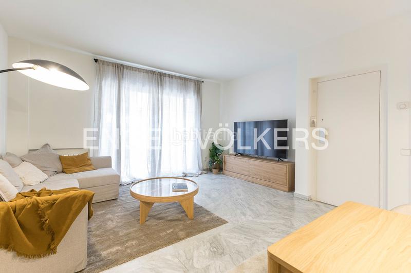 Foto f3950c34-8874-4217-b2f9-4d20c2cc949c. Affitto casa a schiera con riscaldamento parcheggio in Barcelona